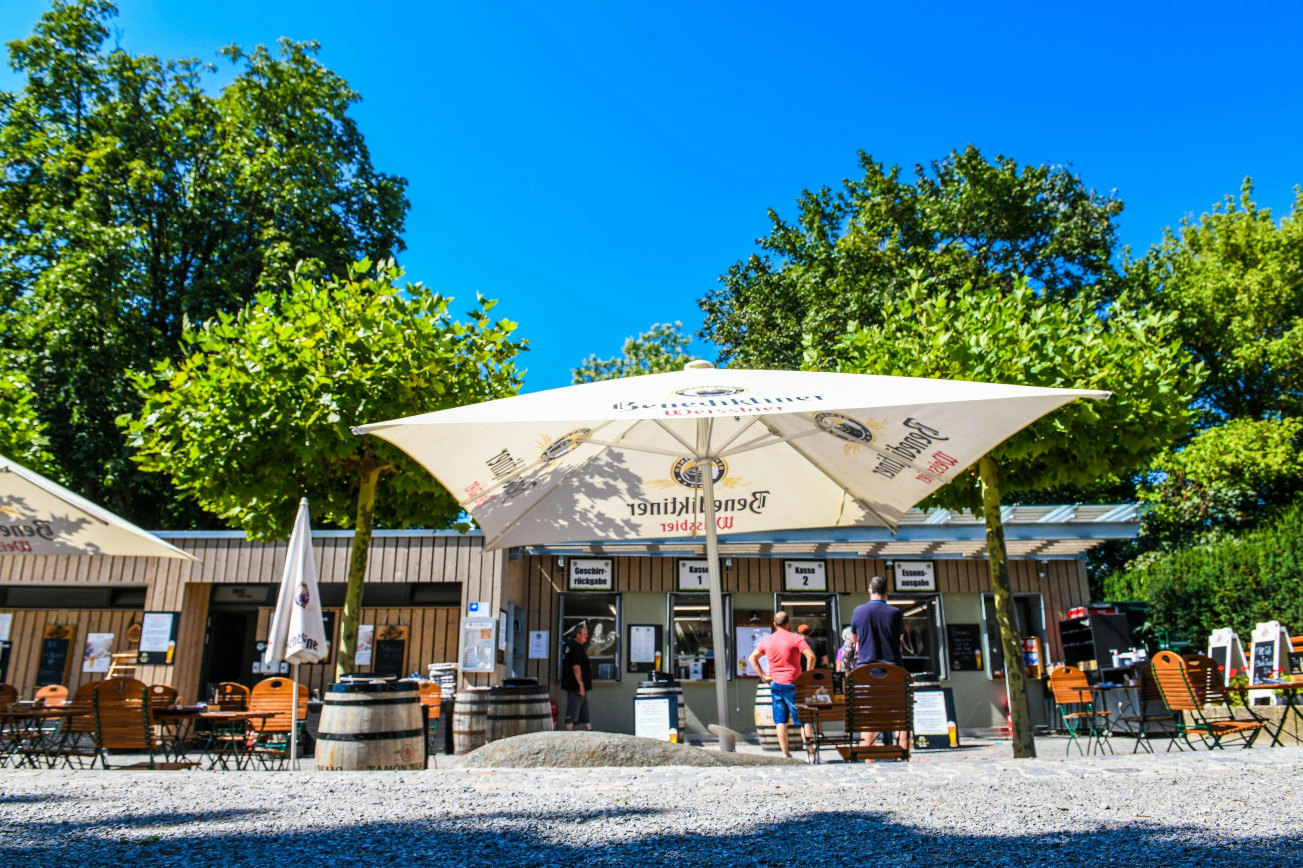 Wiesengarten Gastronomie Restaurantfoto 1